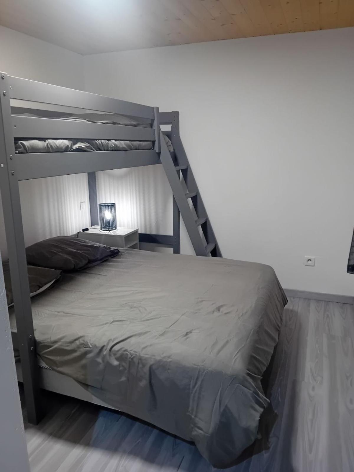 Paquito, Mini Maison 1 Chambre Avec Terrasse Et Parking Ax-les-Thermes Exterior photo
